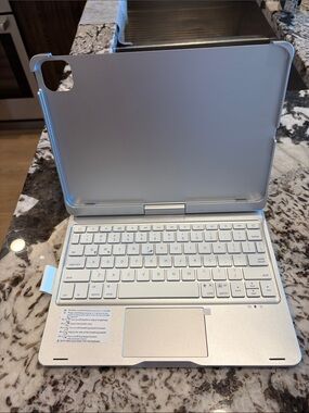 Silver Tablet Keyboard Case with White Keys - Compatible Bluetooth Keyboard